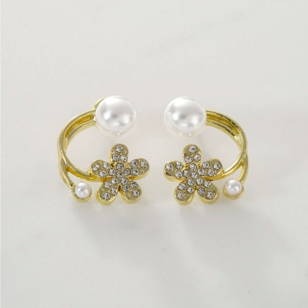 Pearl Flower Earrings M1536